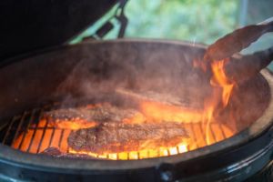 (c)Dorothee Warder (BRS): Grillgut bitte immer kontrollieren (c)Dorothee Warder (BRS): Grillgut bitte immer kontrollieren